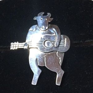 Vintage Mexico 925 sterling cow brooch